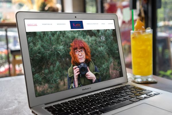 Kate Hollingsworth web design